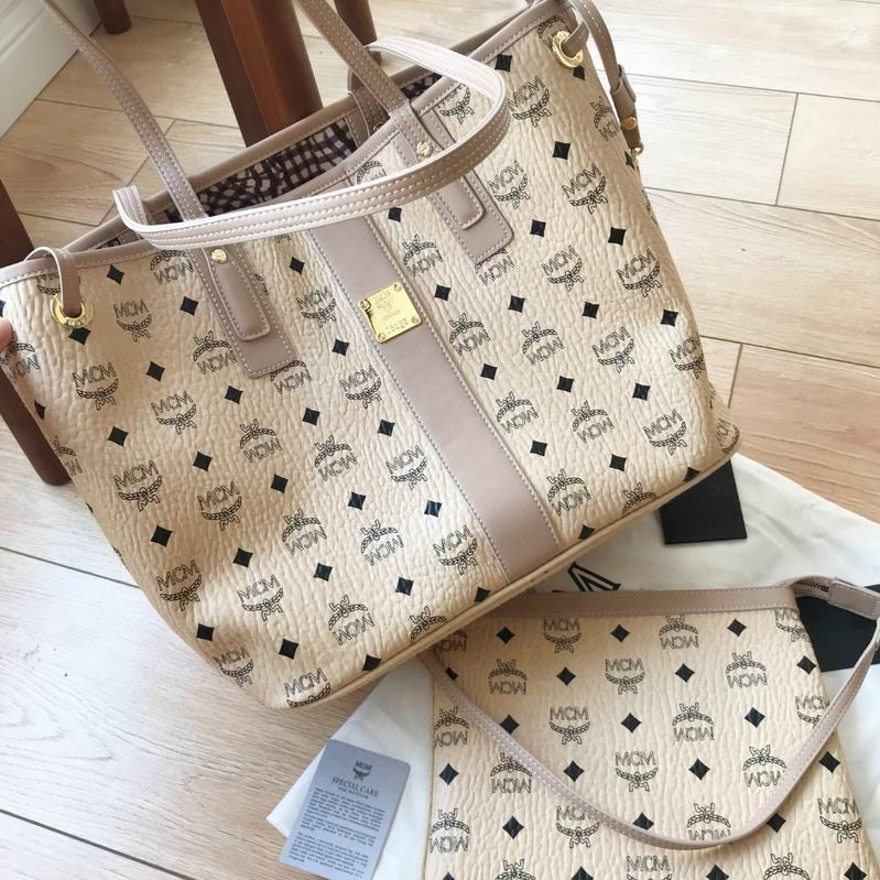 “That Girl” Tote Bag