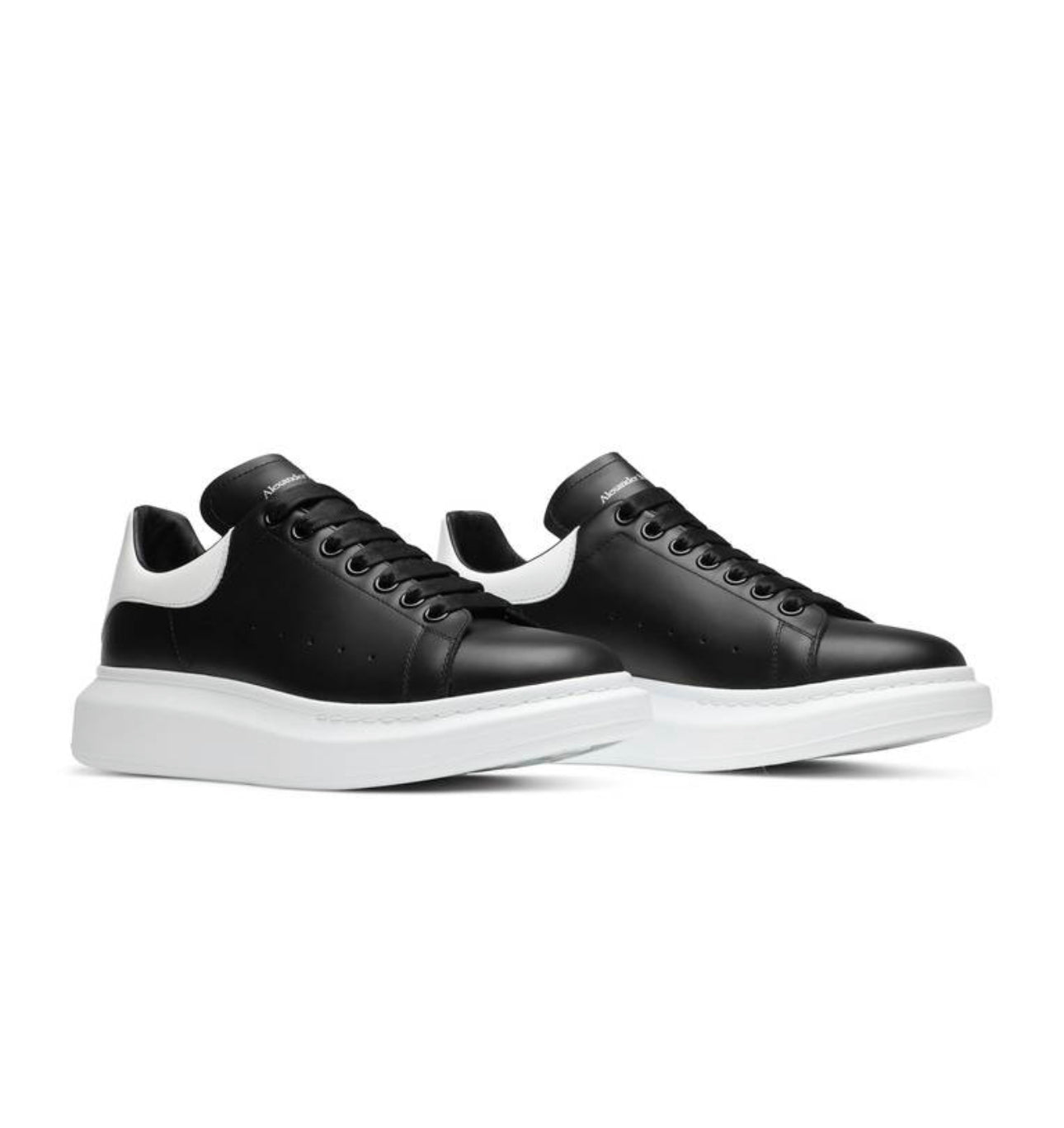 AM Oversized Sneaker “Black White”