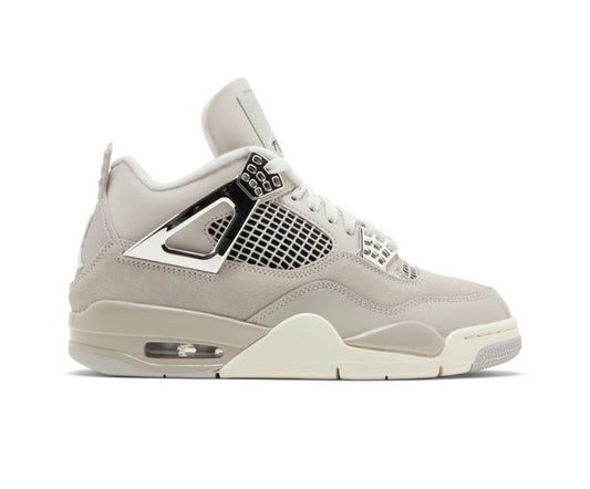 Retro 4 "Frozen Moments"