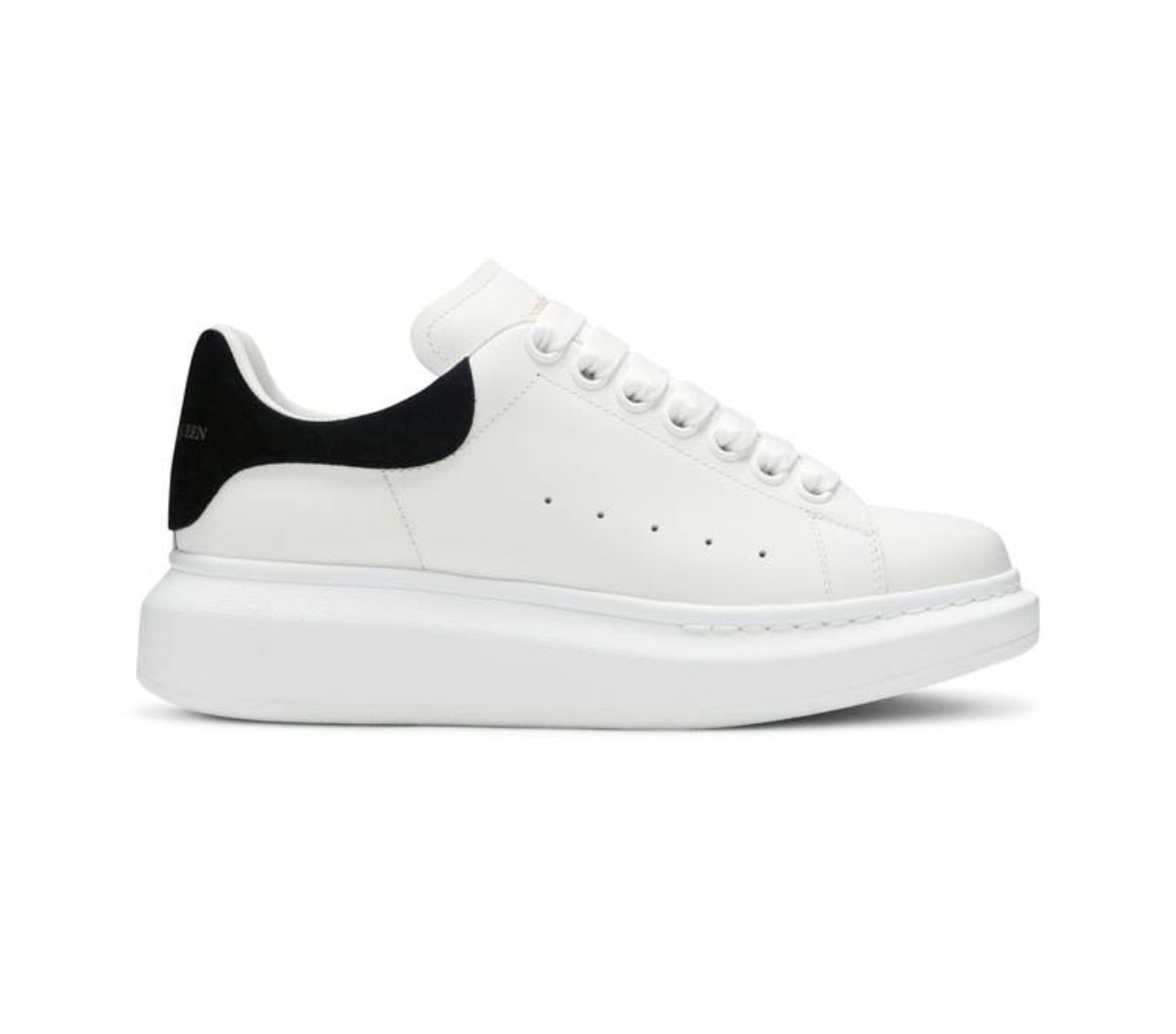 AM Oversized Sneaker “White Black”
