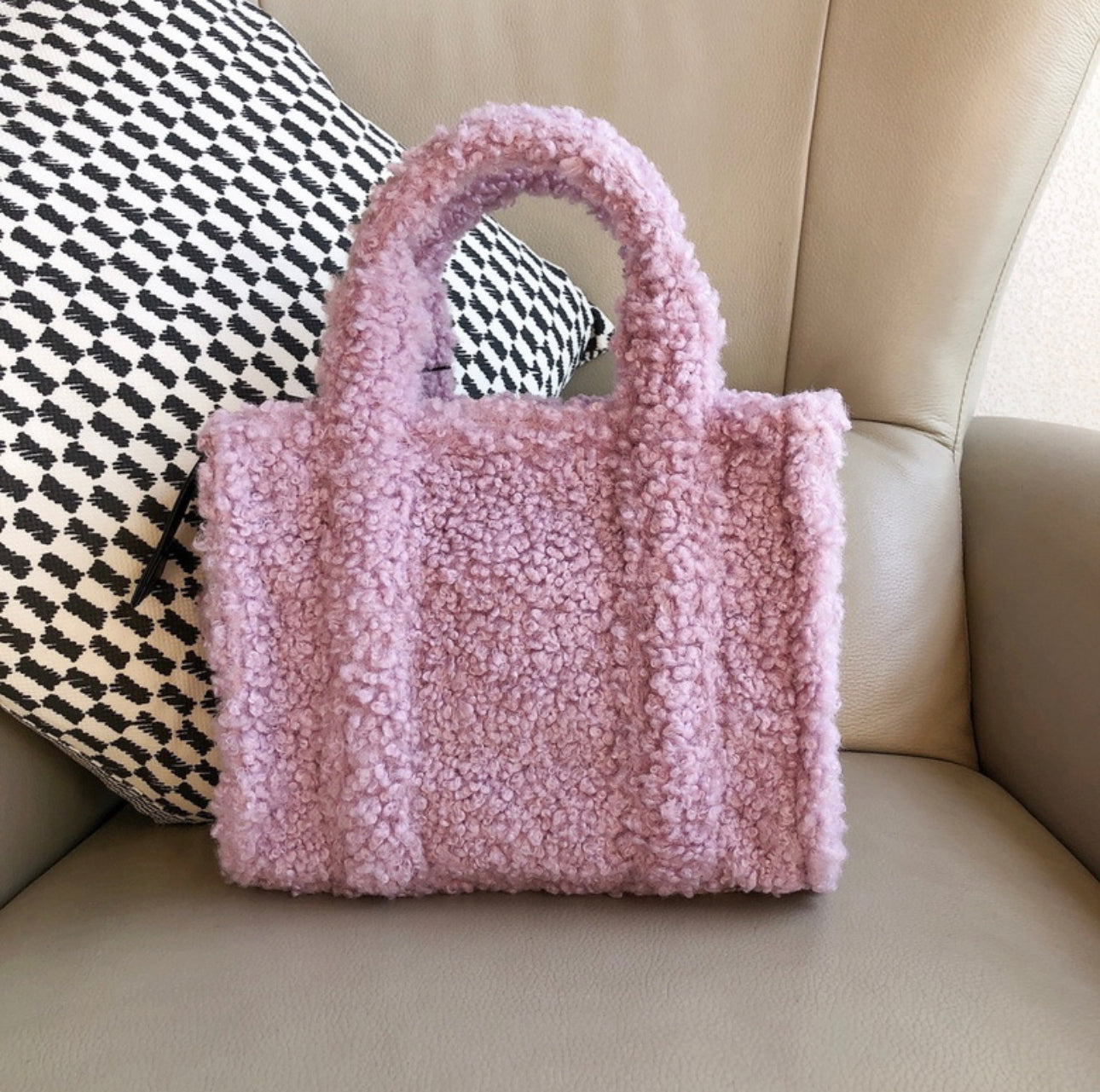 MJ Furry Tote Bag “Light Purple”