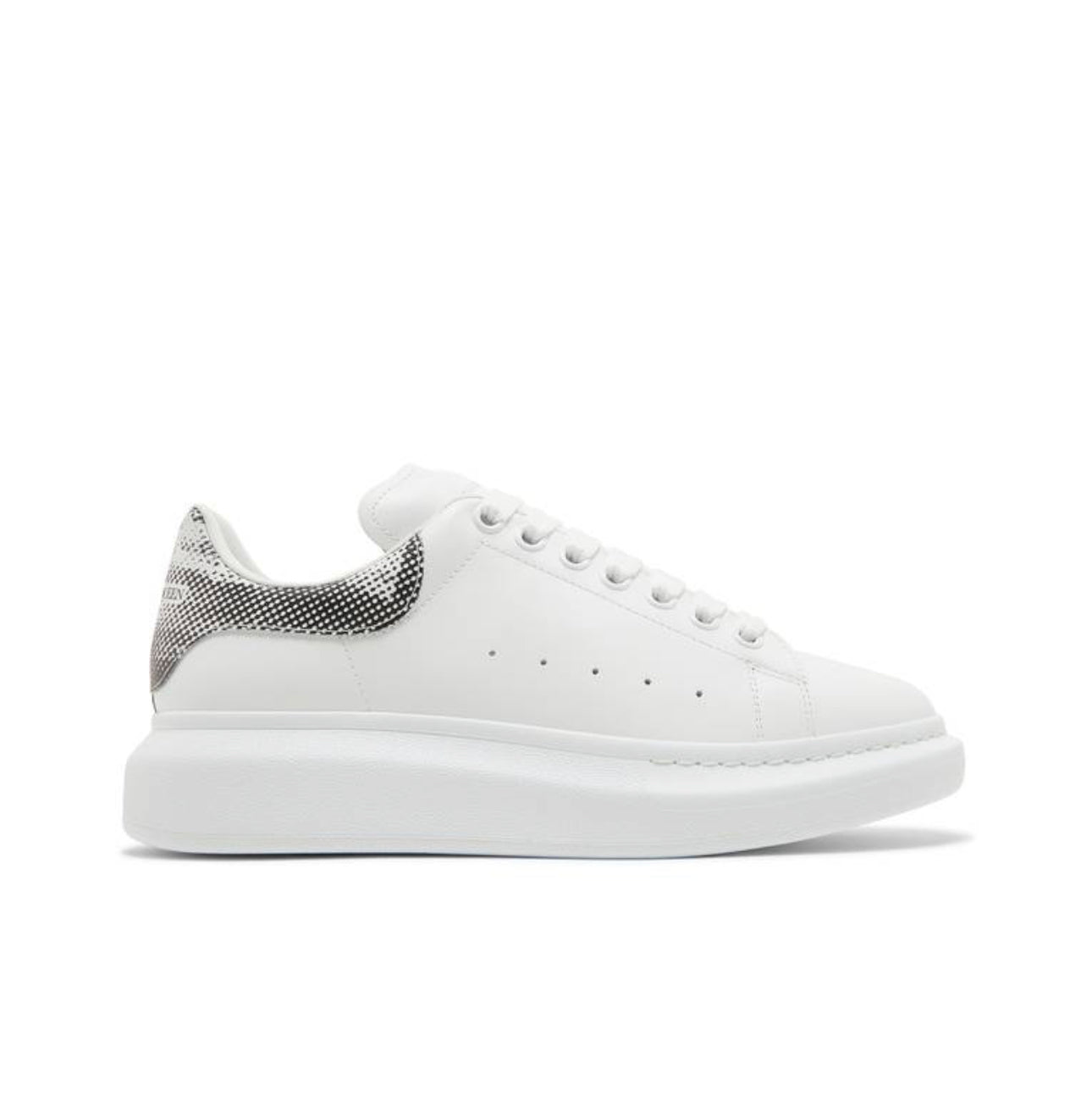 AM Oversized Sneaker “Pixelated Heel”