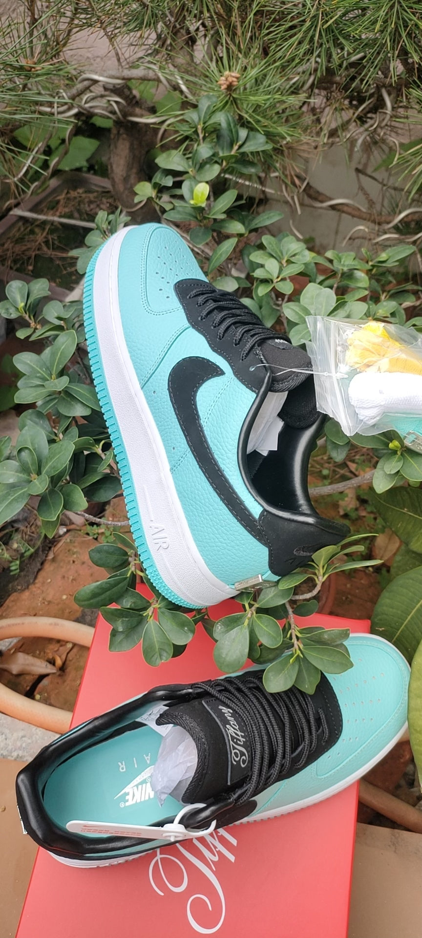 *CUSTOM* Tiffany & CO x AF 1’s